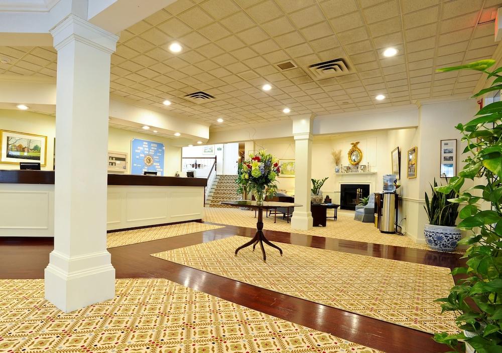 The Farmington Inn And Suites Exterior photo