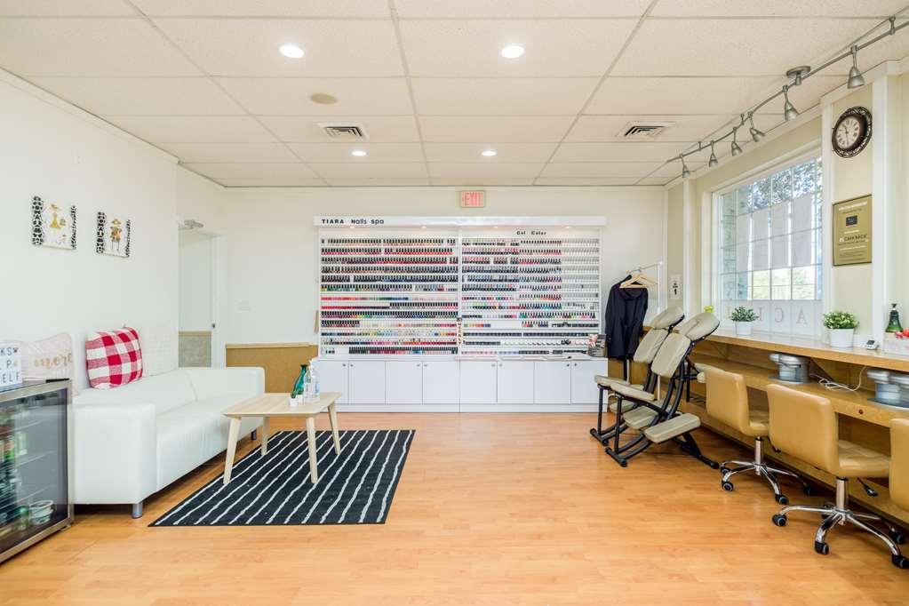 The Farmington Inn And Suites Facilities photo